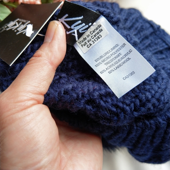 🍒NWT🍒WOOL BLEND BERET WITH JUMBO POM - Picture 9 of 10